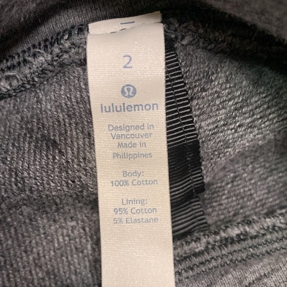 Lululemon Turtleneck Sweatshirt - Picture 5 of 8